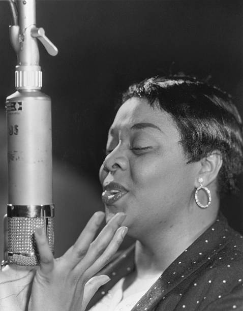 I'M A FOOL TO WANT YOU (FOTO 1)