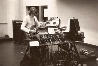 ASH RA TEMPEL (FOTO 2)