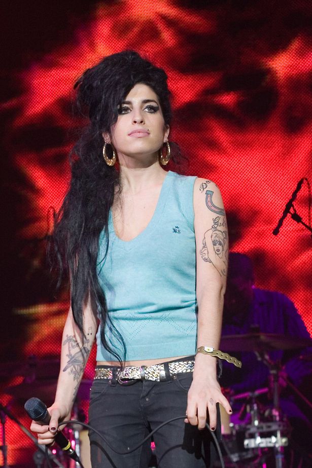 AMY WINEHOUSE (FOTO 1)