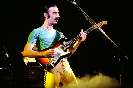 FRANK ZAPPA (I) (FOTO 2)