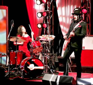 CAMBIO Y FUERA (FOTO 3)