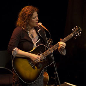 DAYNA KURTZ (FOTO 3)