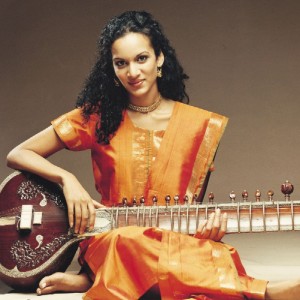 ANOUSHKA (FOTO 1)