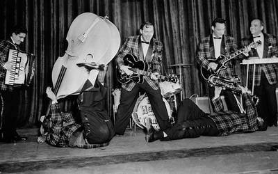 R&amp;R LXX (I) (FOTO 3)