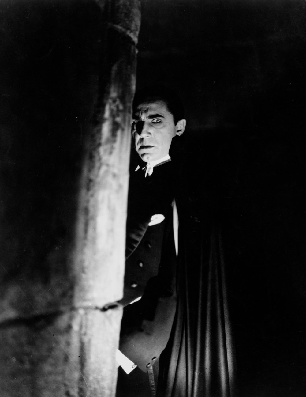 BELA LUGOSI'S DEAD (FOTO 1)