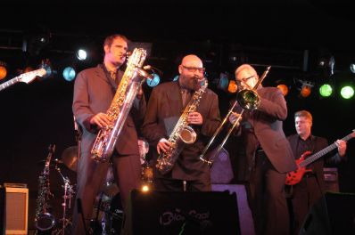 SINOPSIS 64 (FOTO 2)