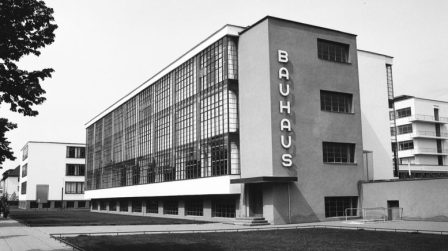 BXXI-BAUHAUS (FOTO 1)