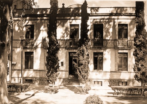 SINOPSIS 107 (FOTO 4)