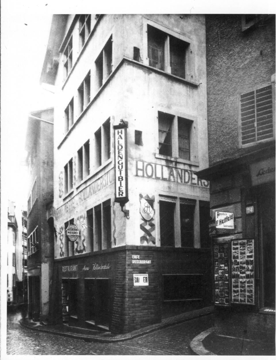 CABARET VOLTAIRE (FOTO 1)