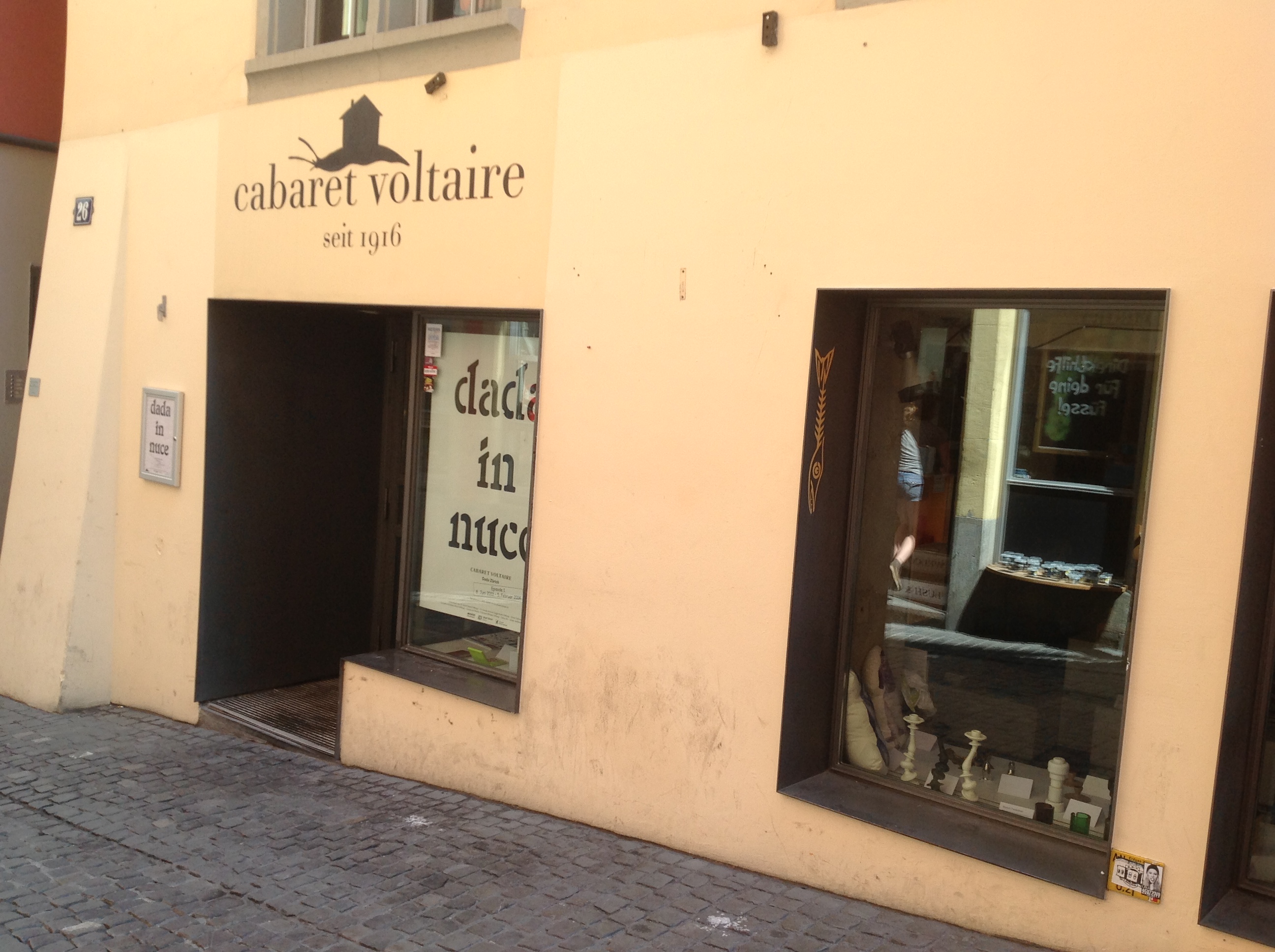 CABARET VOLTAIRE (FOTO 3)