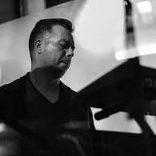 MARK AANDERUD (FOTO 1)