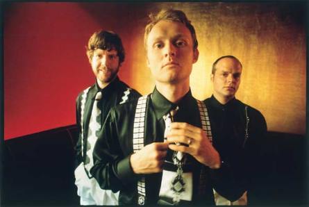 SINOPSIS 117 (FOTO 2)