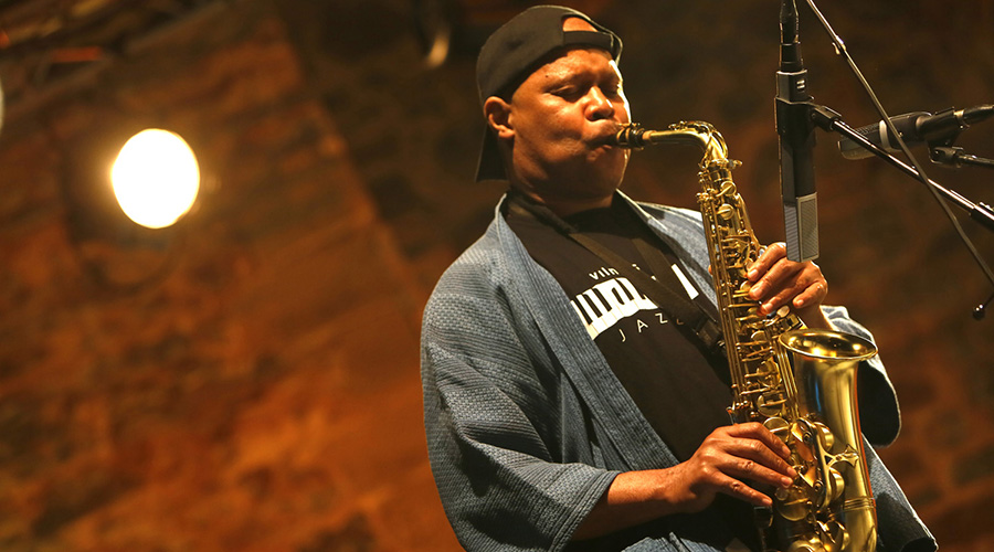 SINOPSIS 121 (FOTO 4)