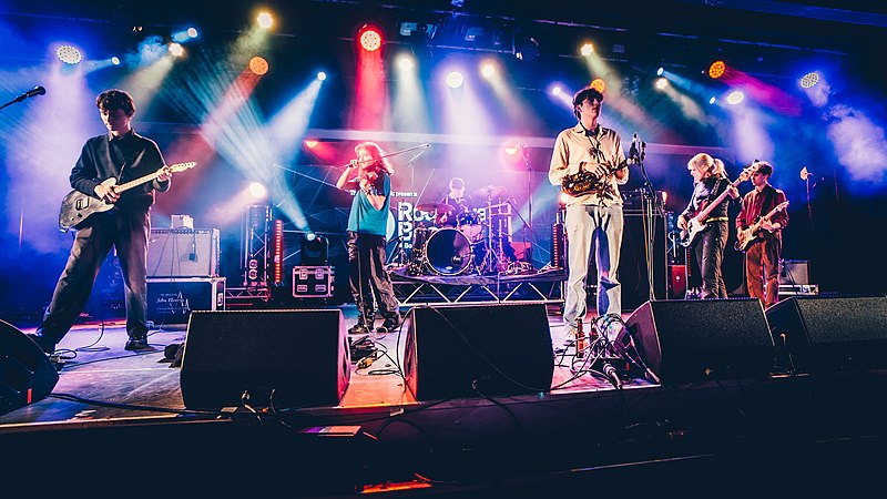 SINOPSIS 124 (FOTO 3)