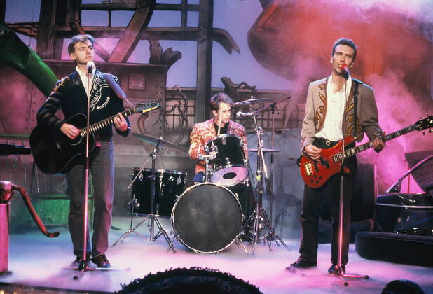 Die Band Crowded House bei einem TV Auftritt am 24.05.1987 *** The band Crowded House at a TV appearance on 24 05 1987