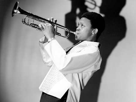 HUGH MASEKELA FOTO 1